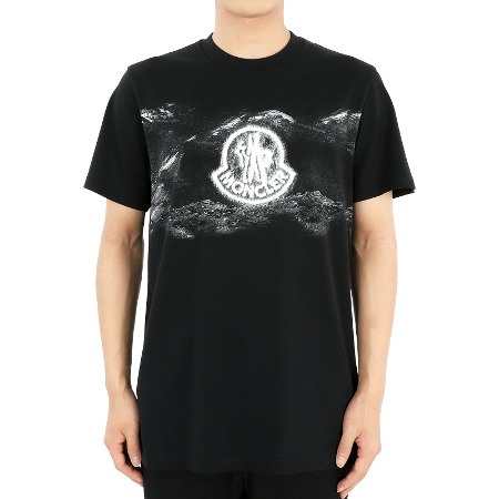 24 S/S 몽클레어 남성 프린트 반팔 티셔츠(블랙) 8C00050 89AKK 998